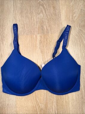 Victoria's Secret T-Shirt Push- Up Bra in Cobalt Blue